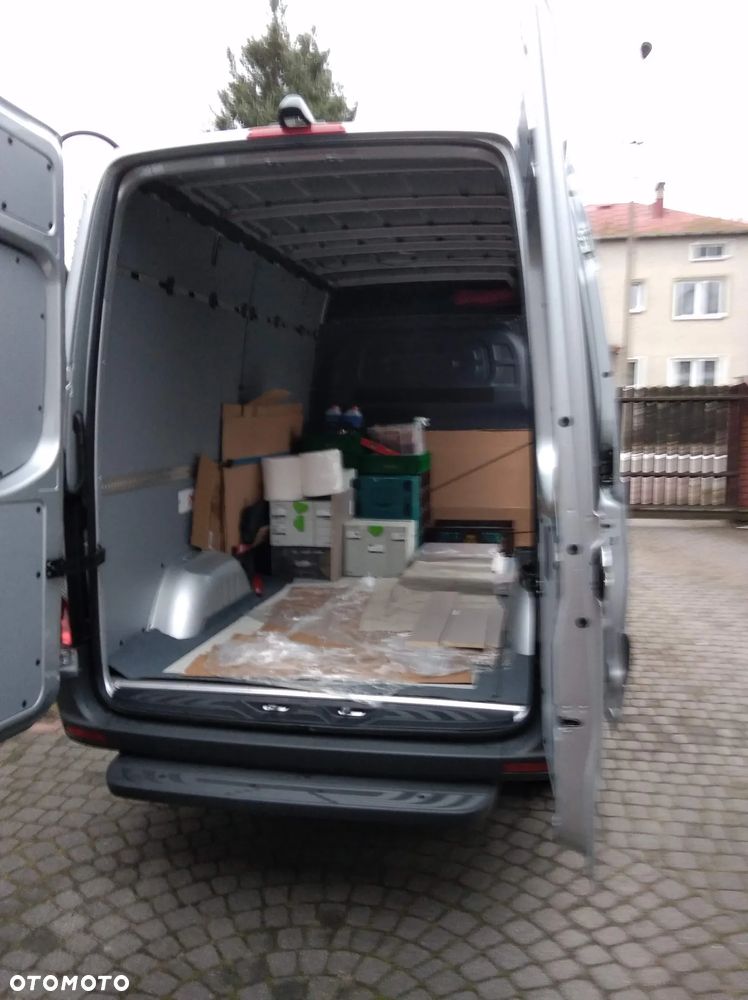Mercedes-Benz Sprinter - 14