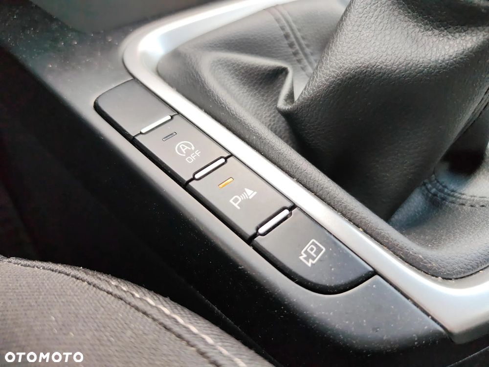 Kia Ceed 1.5 T-GDI M - 23