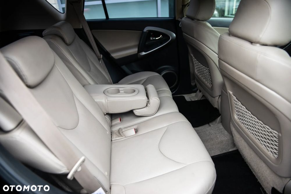 Toyota RAV4 2.0 4x4 Automatik Executive - 21