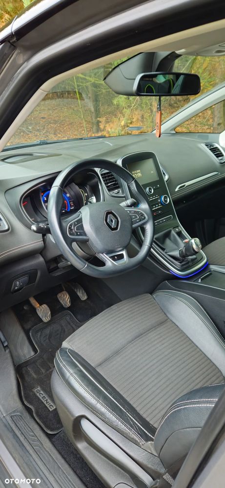 Renault Scenic - 16