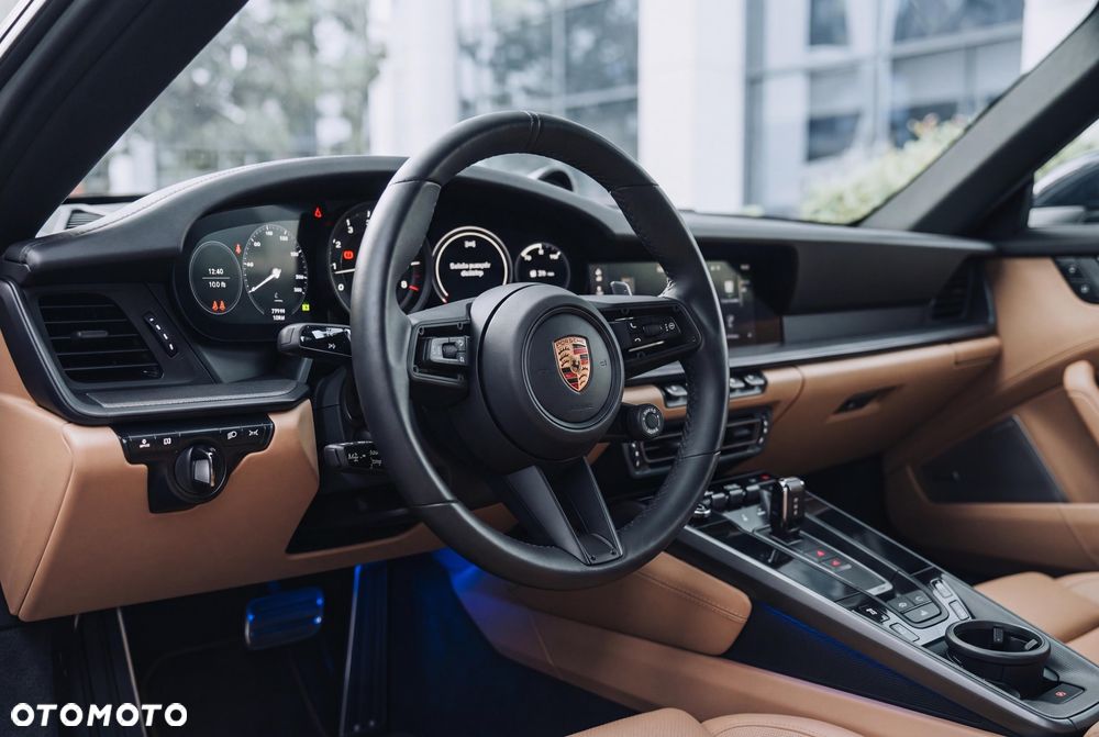 Porsche 911 Carrera - 9