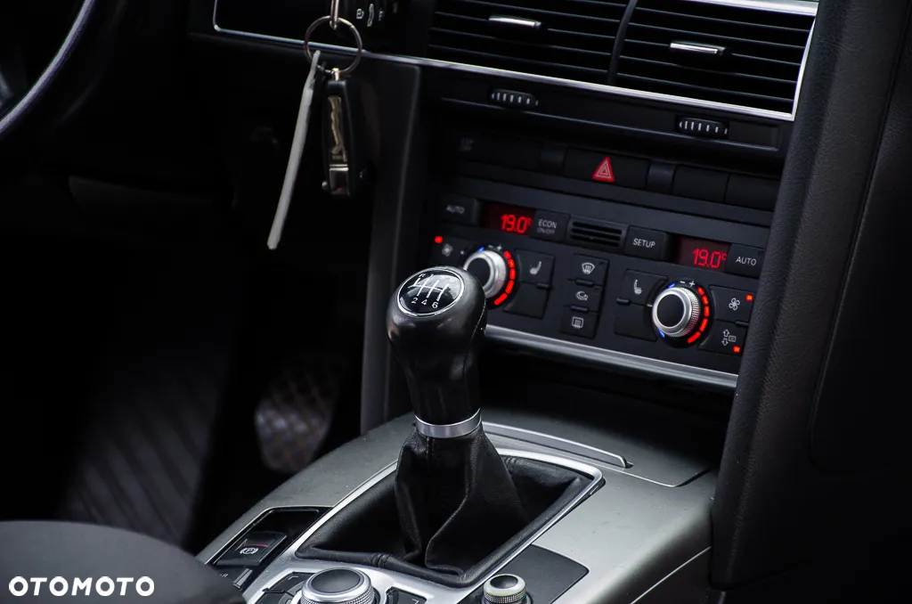 Audi A6 Avant 2.4 - 27