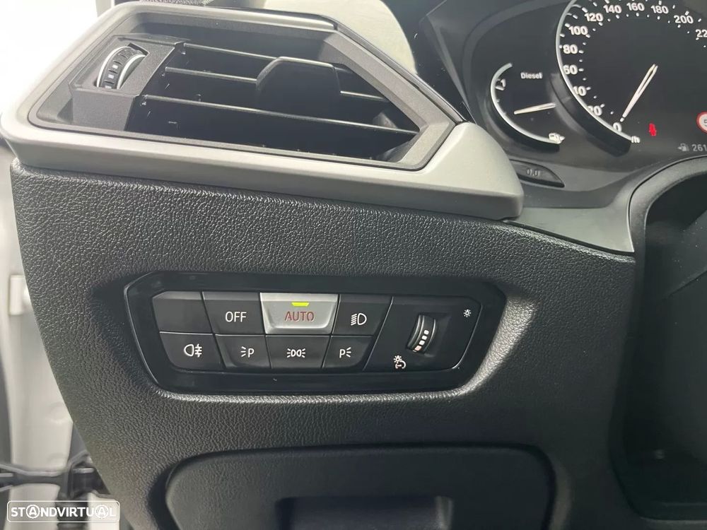 BMW 318 d Touring Aut. Sport Line - 30