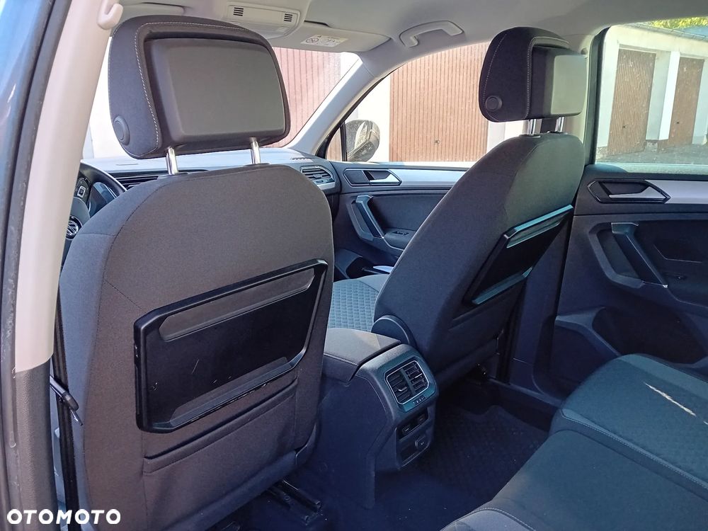 Volkswagen Tiguan - 12