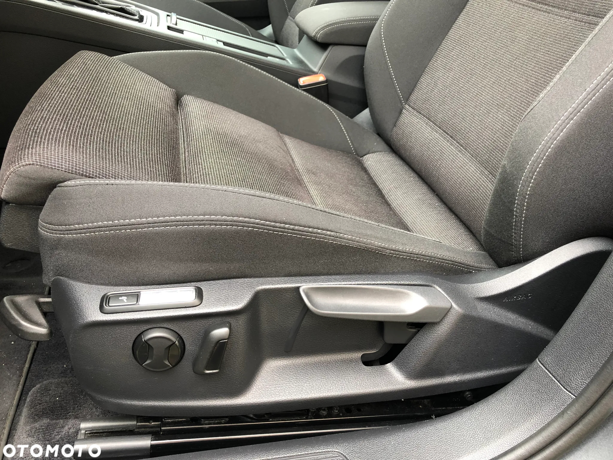 Volkswagen Passat - 10