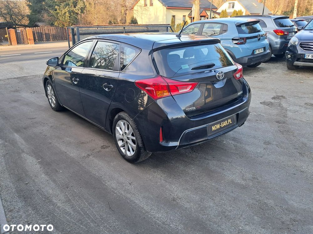 Toyota Auris - 4