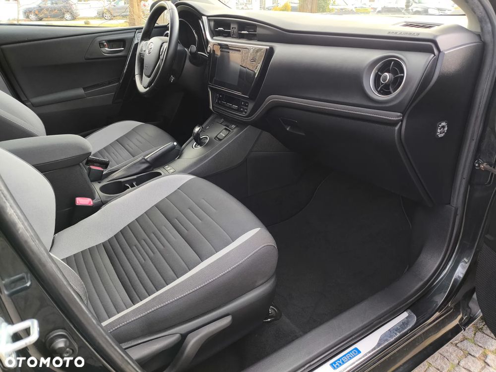 Toyota Auris - 25