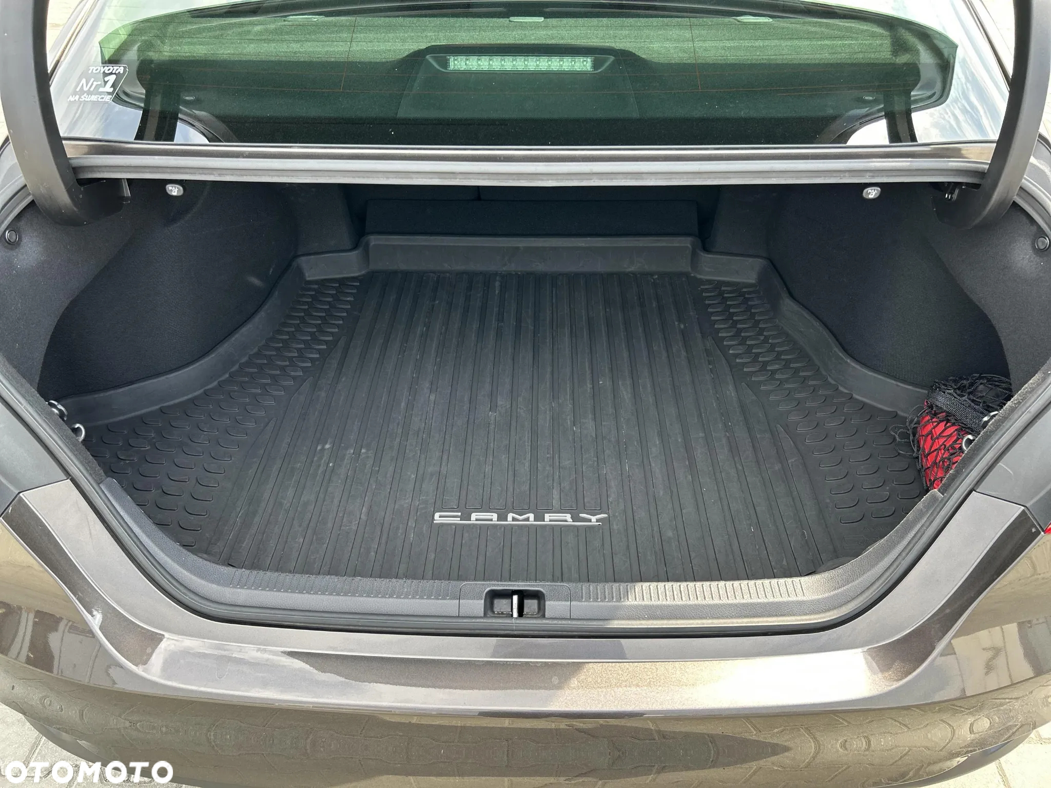 Toyota Camry 2.5 Hybrid Comfort CVT - 24