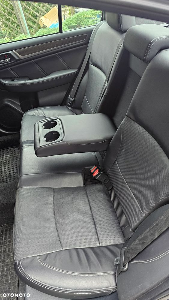 Subaru Legacy - 12