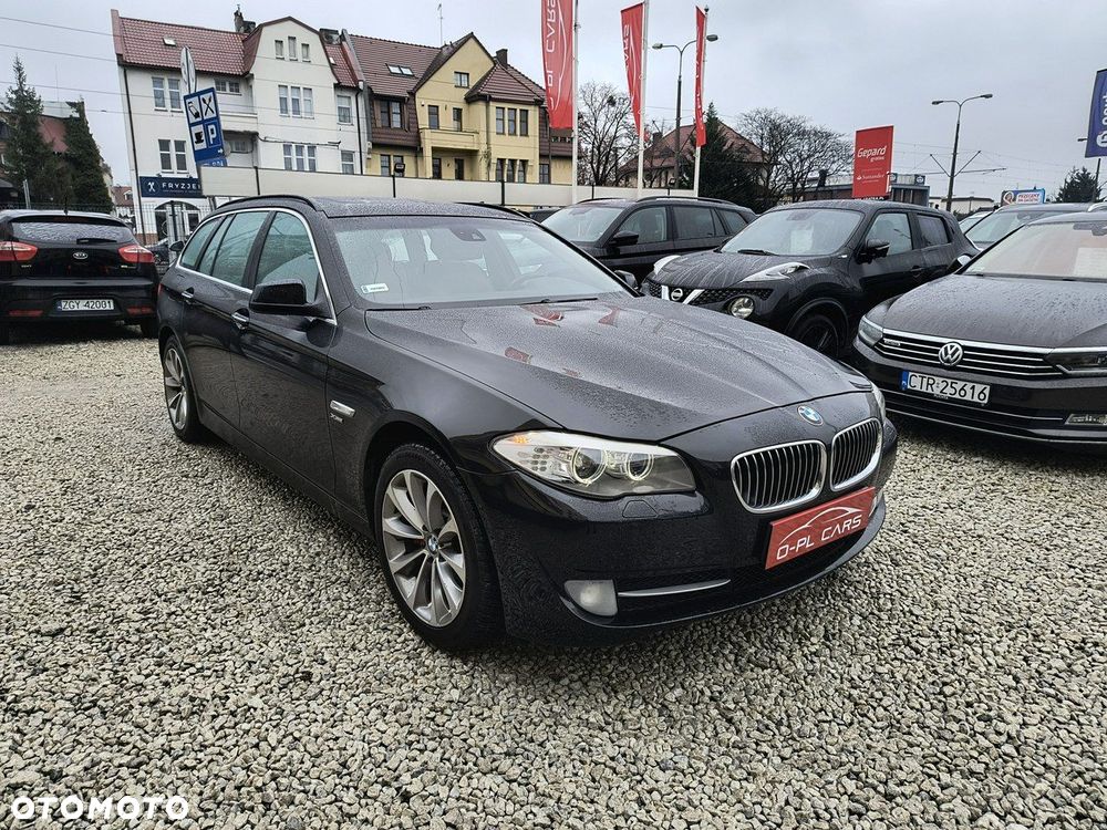 BMW Seria 5 525d xDrive Luxury Line - 3