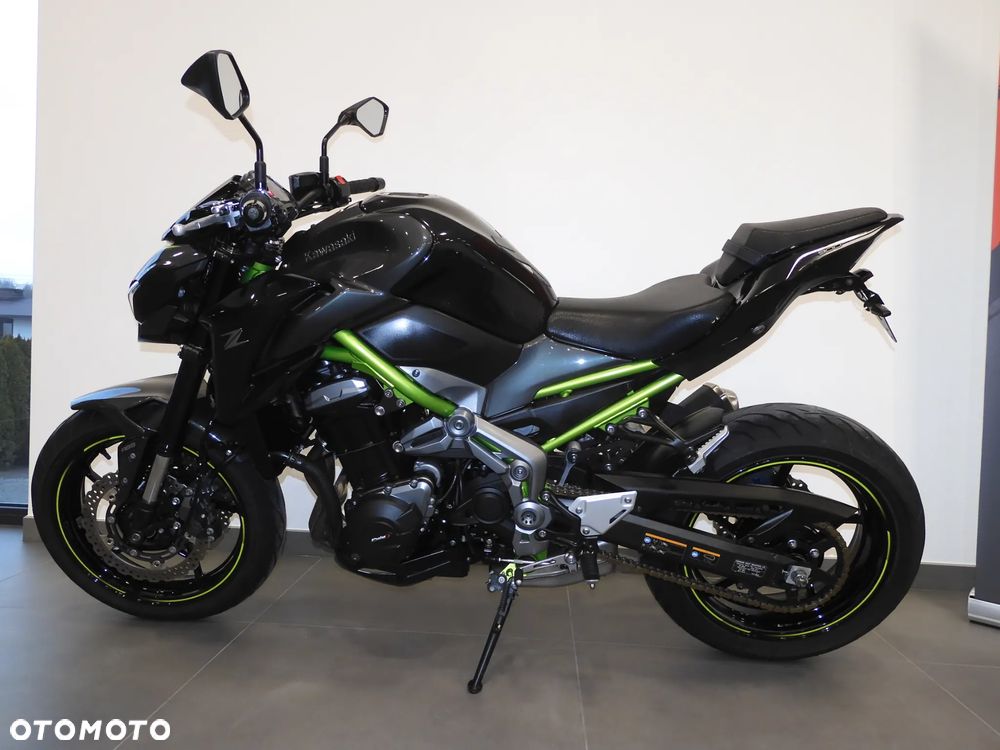 Kawasaki Z 900 - 23