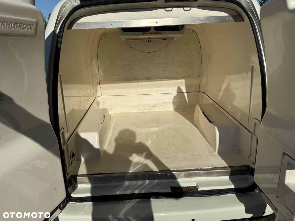 Volkswagen Caddy - 11