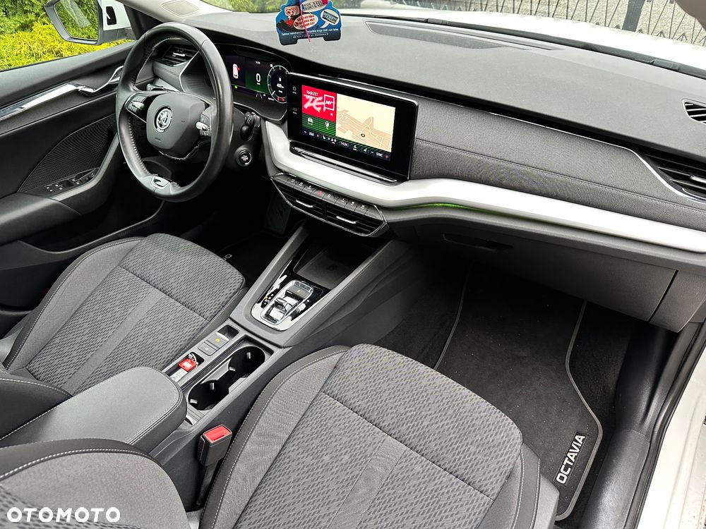 Skoda Octavia 2.0 TDI DSG Style - 21