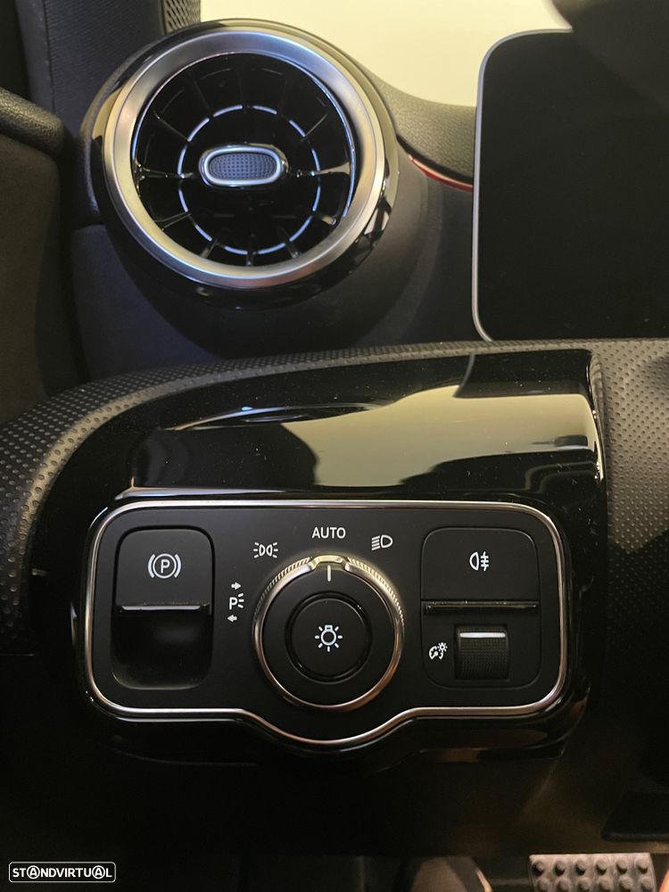 Mercedes-Benz A 180 d AMG Line Aut. - 19