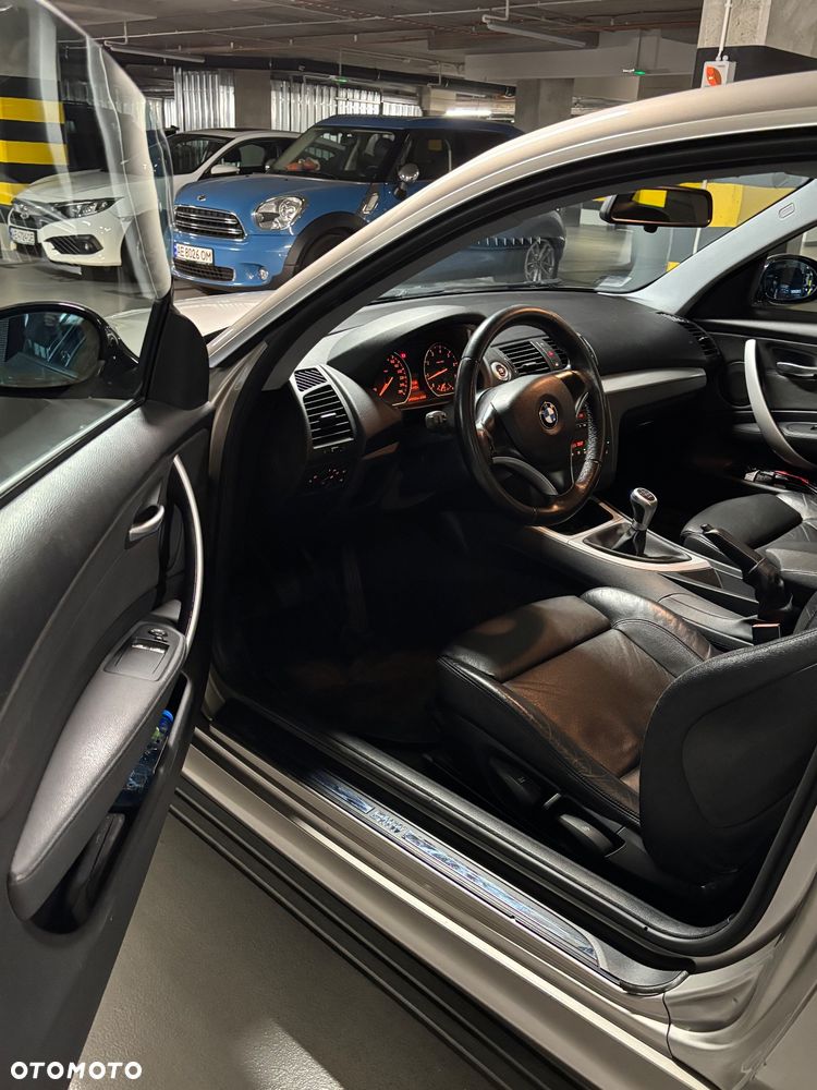 BMW Seria 1 125i - 11