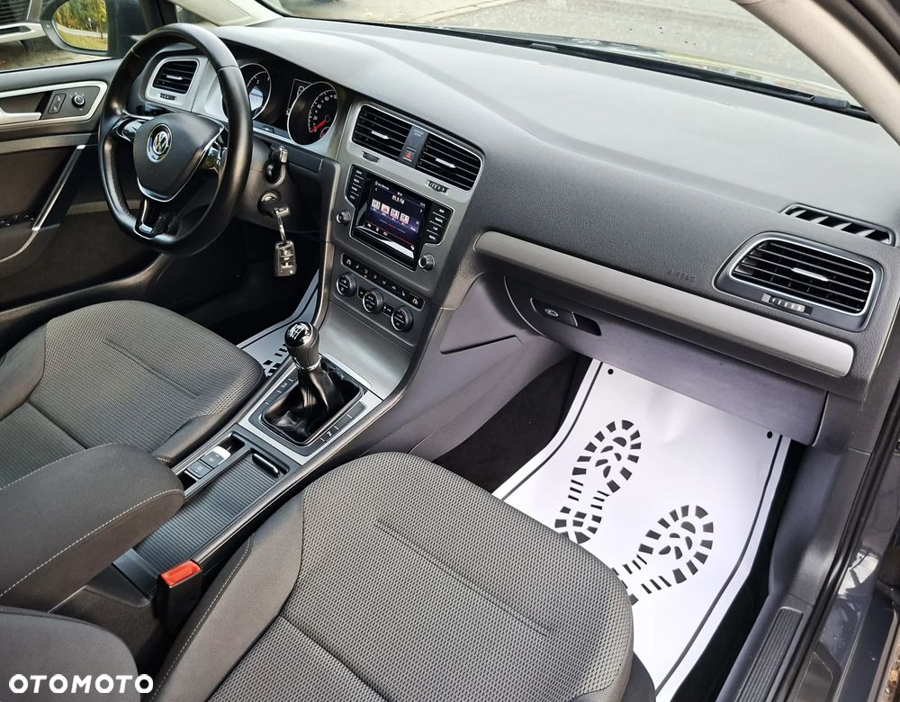 Volkswagen Golf 2.0 BlueTDI Comfortline - 25
