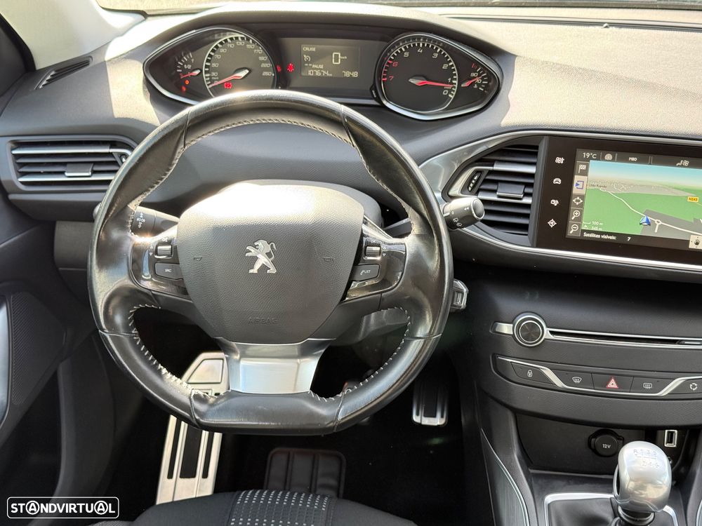 Peugeot 308 SW 1.2 PureTech Allure Full LED - 19