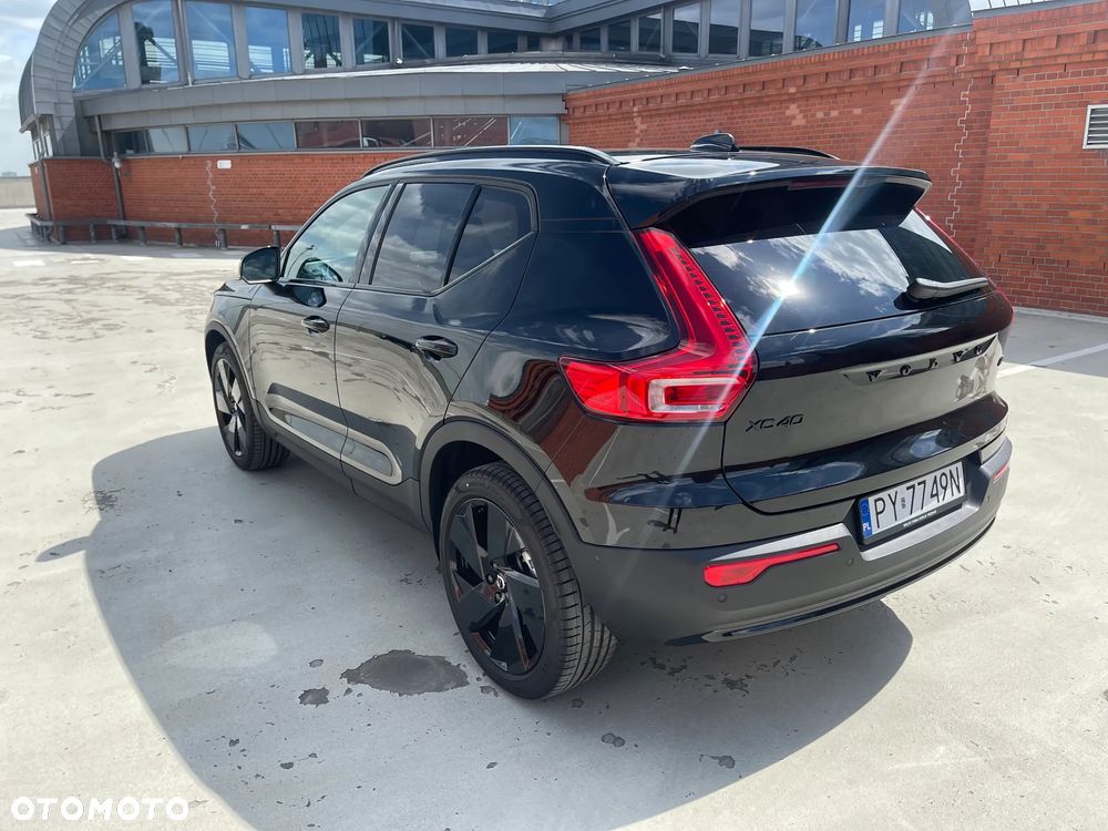 Volvo XC 40 B4 Plus Black Edition - 8