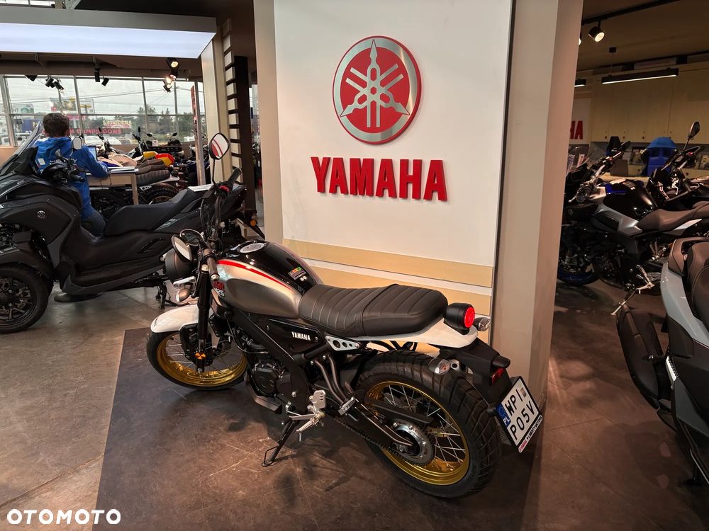Yamaha XSR - 3