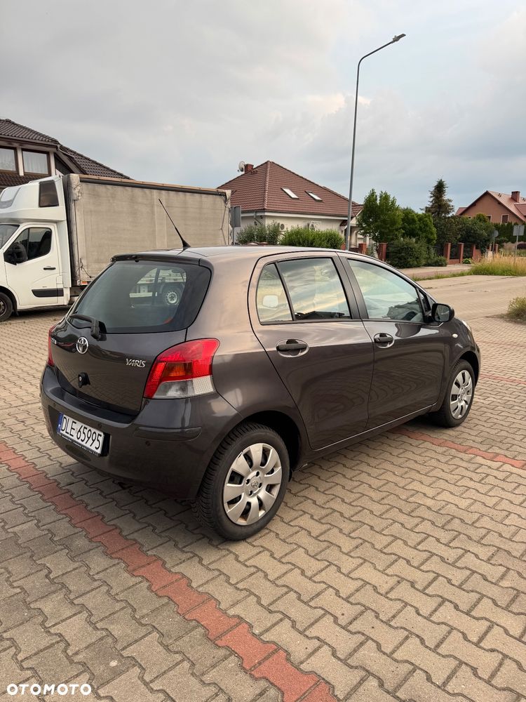 Toyota Yaris 1.33 VVT-i Cool+ - 4