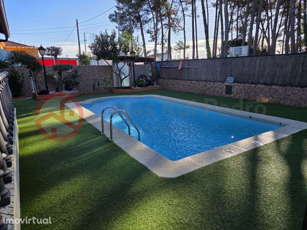 Moradia ou Hostel de Alojamento Local, na Charneca da Caparica - Grande imagem: 3/39