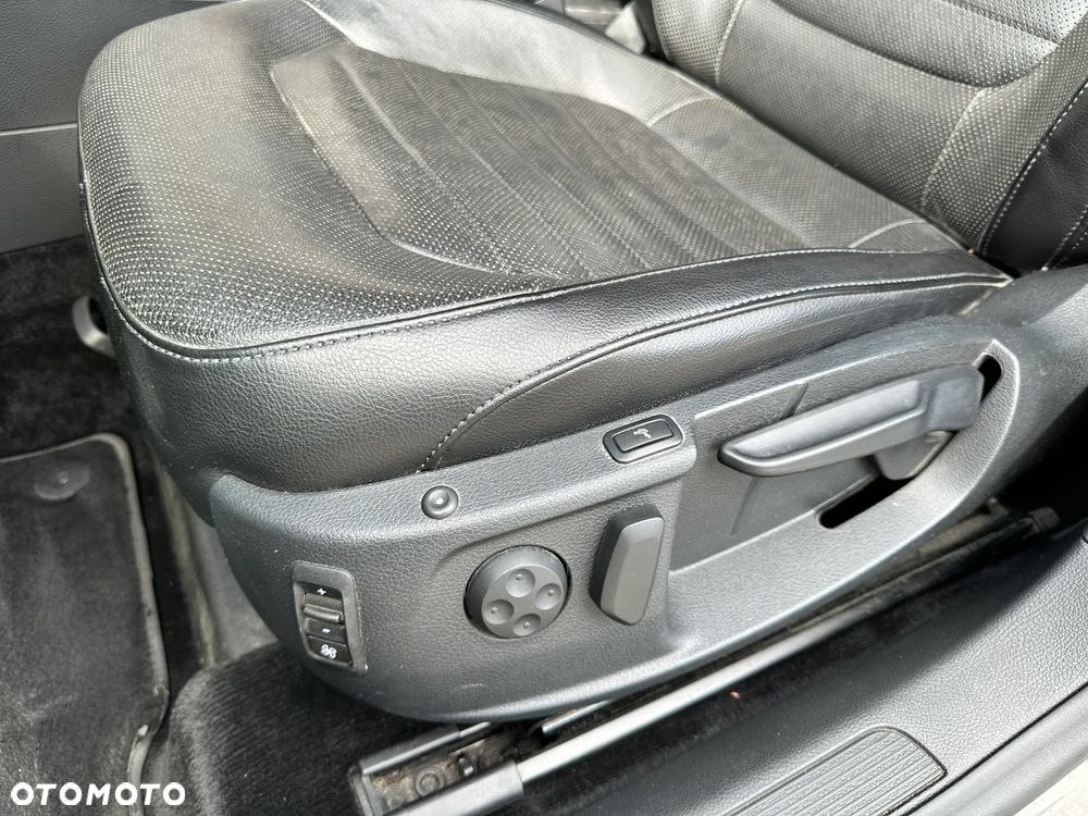 Volkswagen Passat Variant 2.0 TDI BlueMotion Technology Comfortline - 11