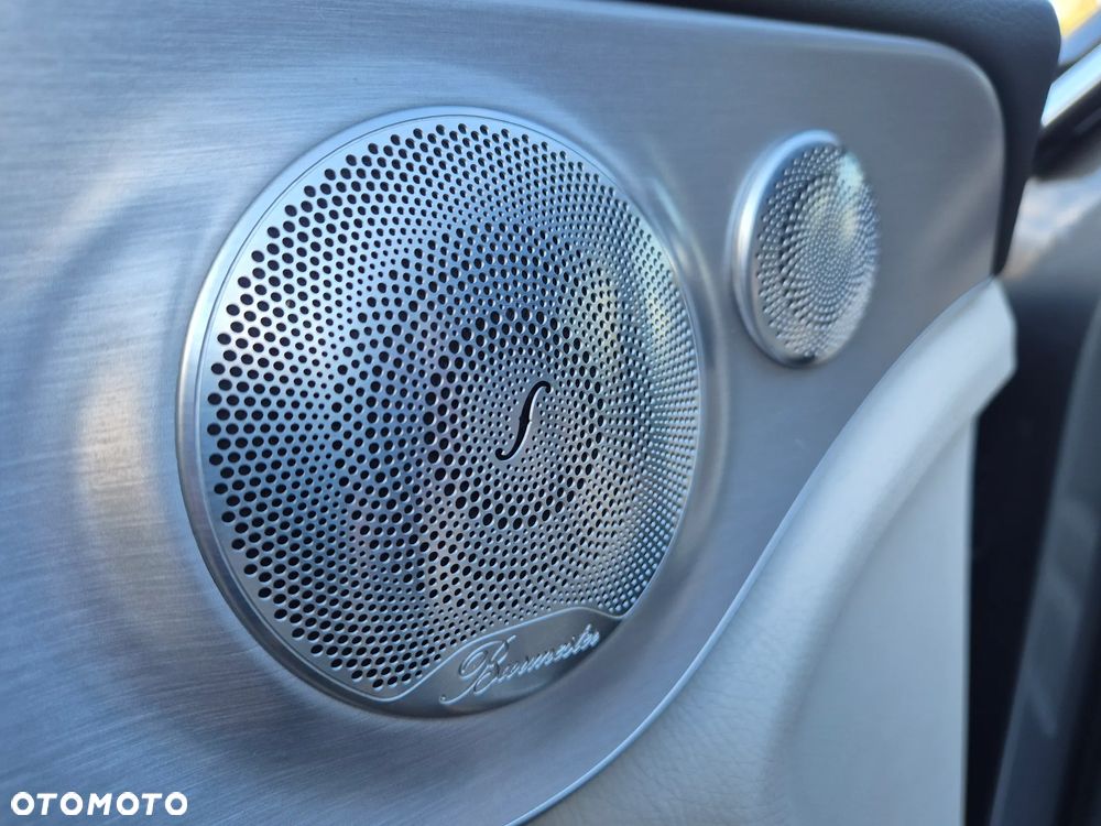 Mercedes-Benz Klasa C 300 9G-TRONIC AMG Line - 20