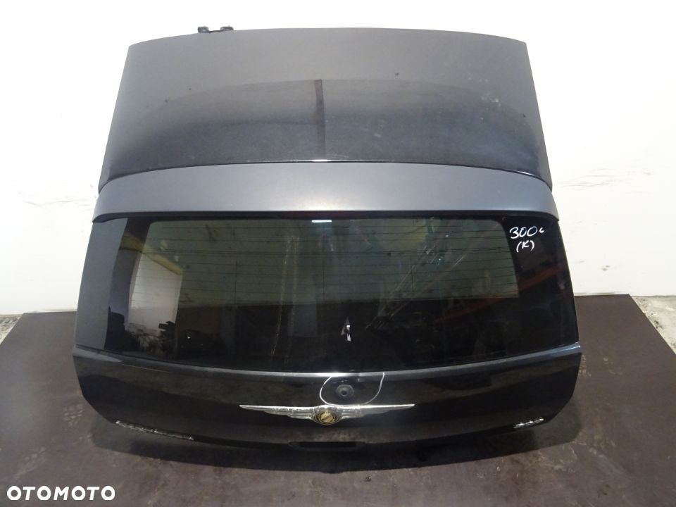 CHRYSLER 300C KOMBI 04-10 SZYBA KLAPY CIEMNA KLAPA BAGAŻNIKA TYŁ - 1