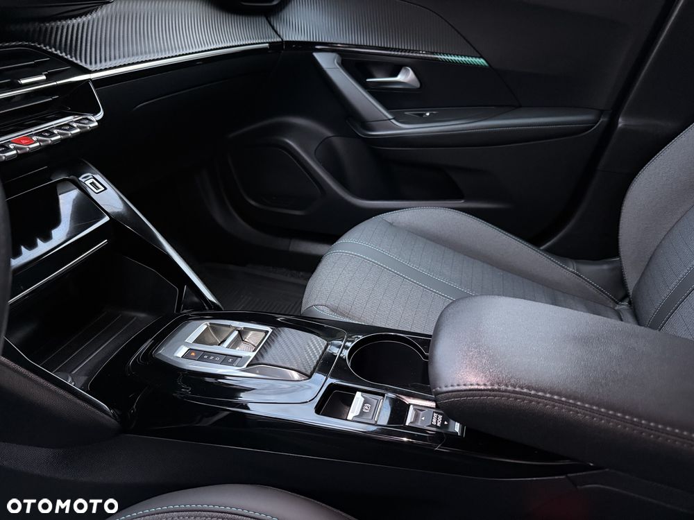 Peugeot 2008 1.5 BlueHDi Allure Pack S&S EAT8 - 6