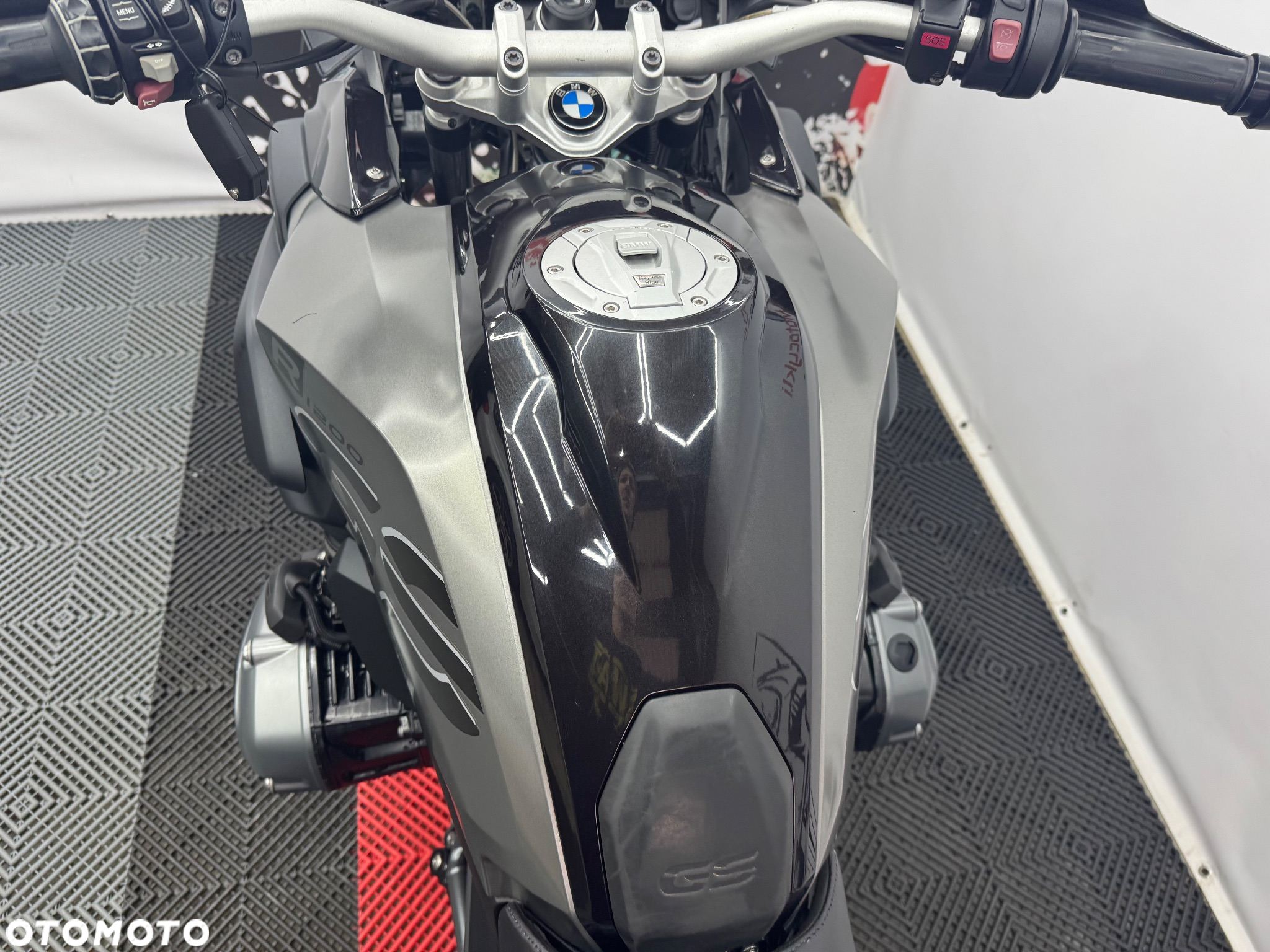 BMW R - 26