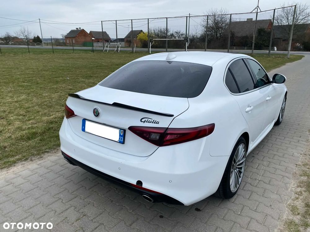 Alfa Romeo Giulia 2.2 AT8 Super - 5