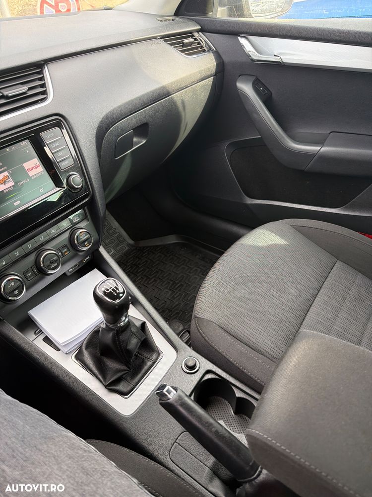 Skoda Octavia 2.0 TDI Ambition - 6