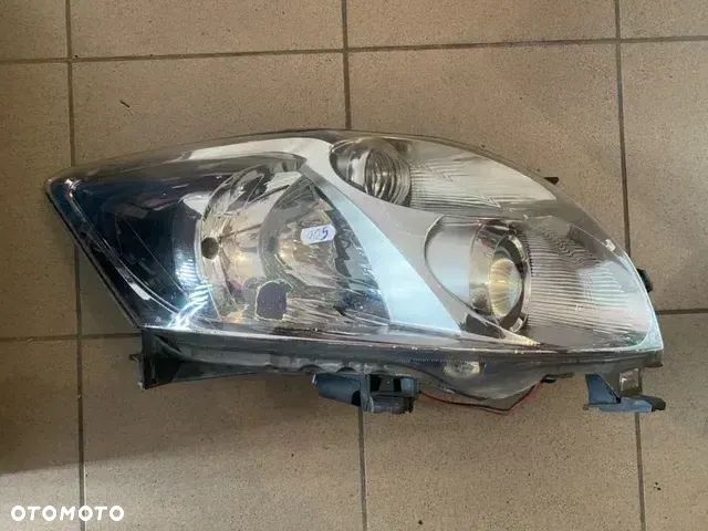 REFLEKTOR LAMPA PRAWA PRZÓD TOYOTA AURIS I XENON 81140-02540 - 1