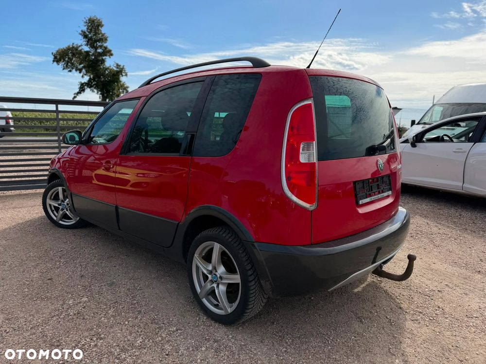 Skoda Roomster 1.6 16V Tiptronic Scout - 8