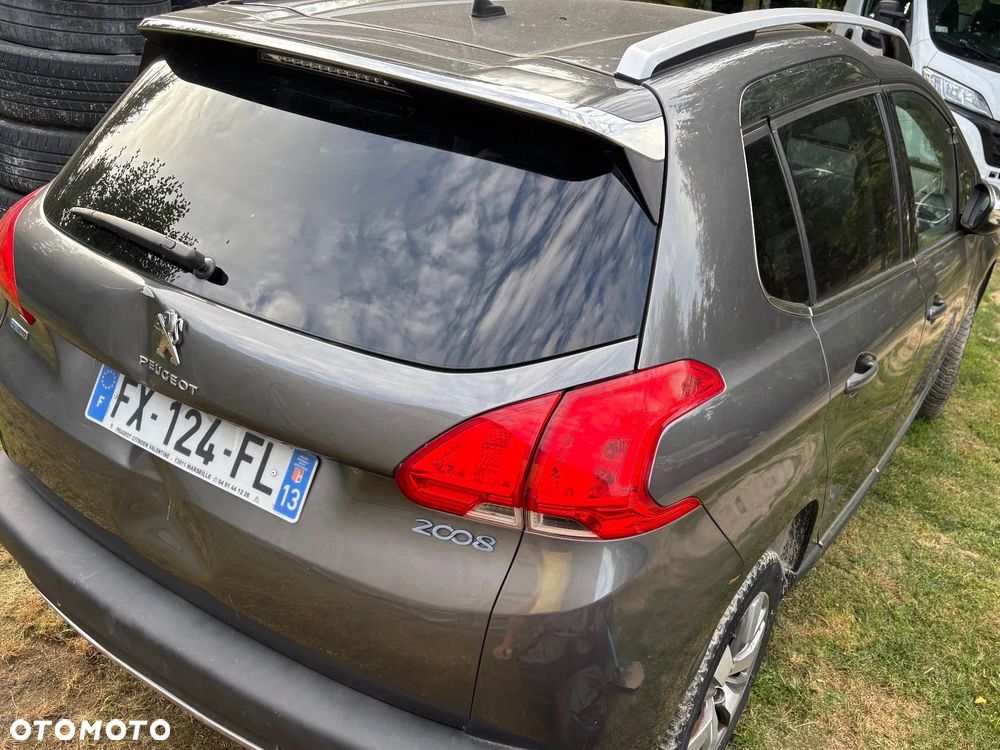 Peugeot 2008 - 7