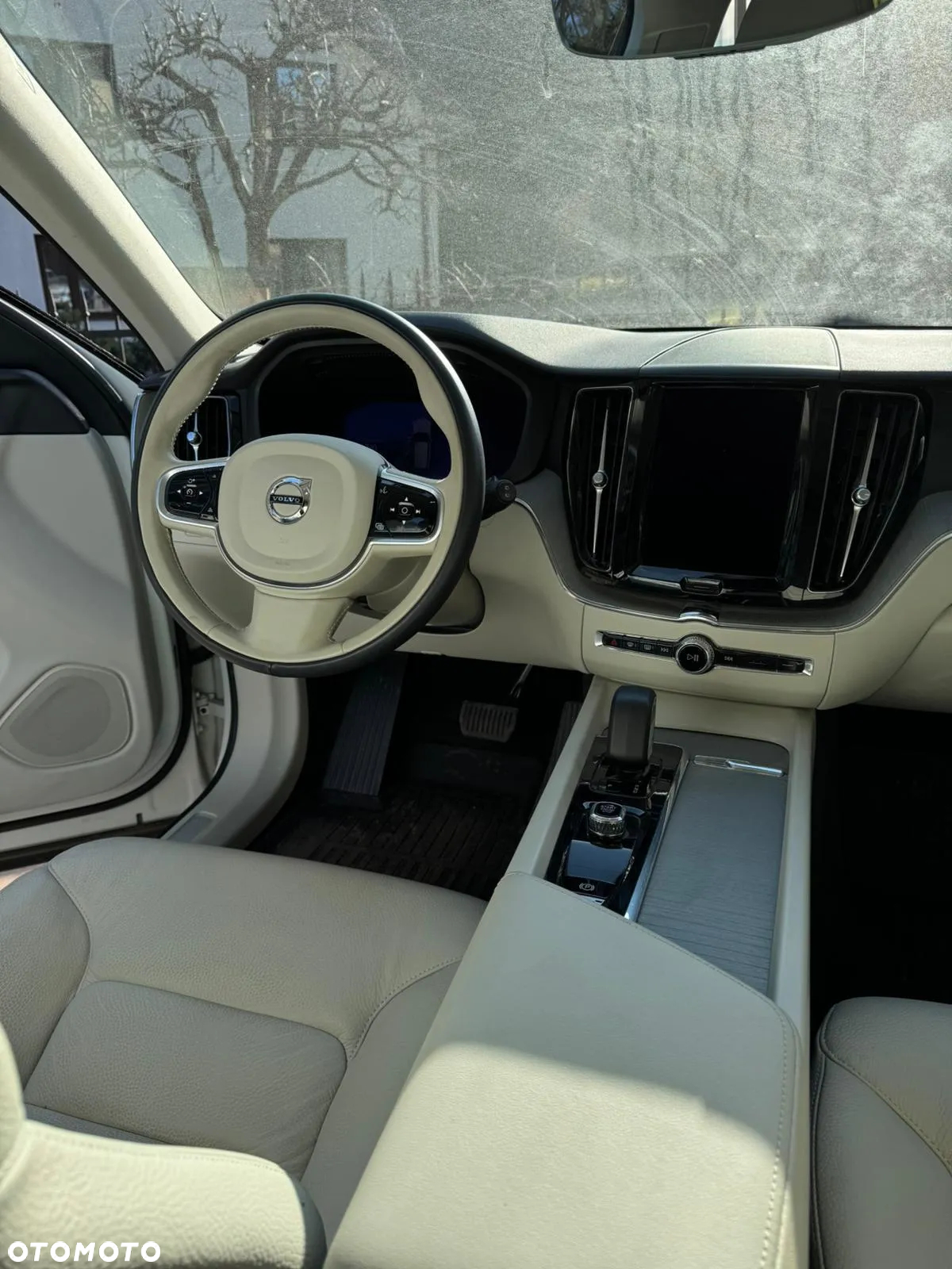 Volvo XC 60 B5 B AWD Plus Bright - 6