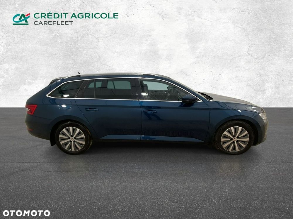Skoda Superb 2023 photo 4