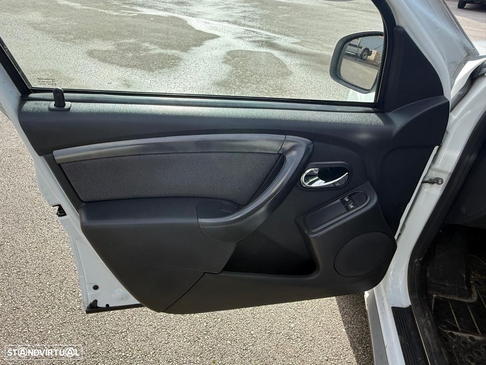 Dacia Duster 1.5 dCi SL Explorer 4WD - 25