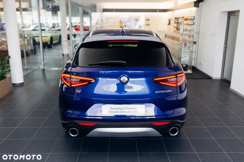 Alfa Romeo Stelvio 2.0 Turbo Q4 - 12