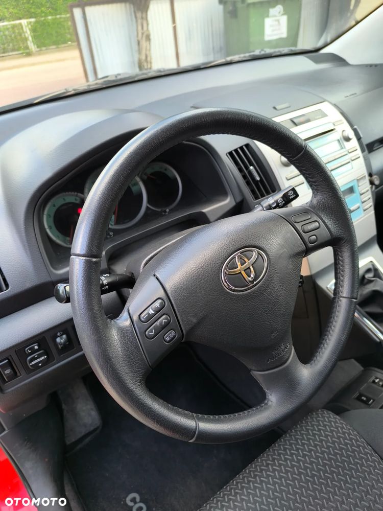 Toyota Corolla Verso 2.2 D-4D - 7