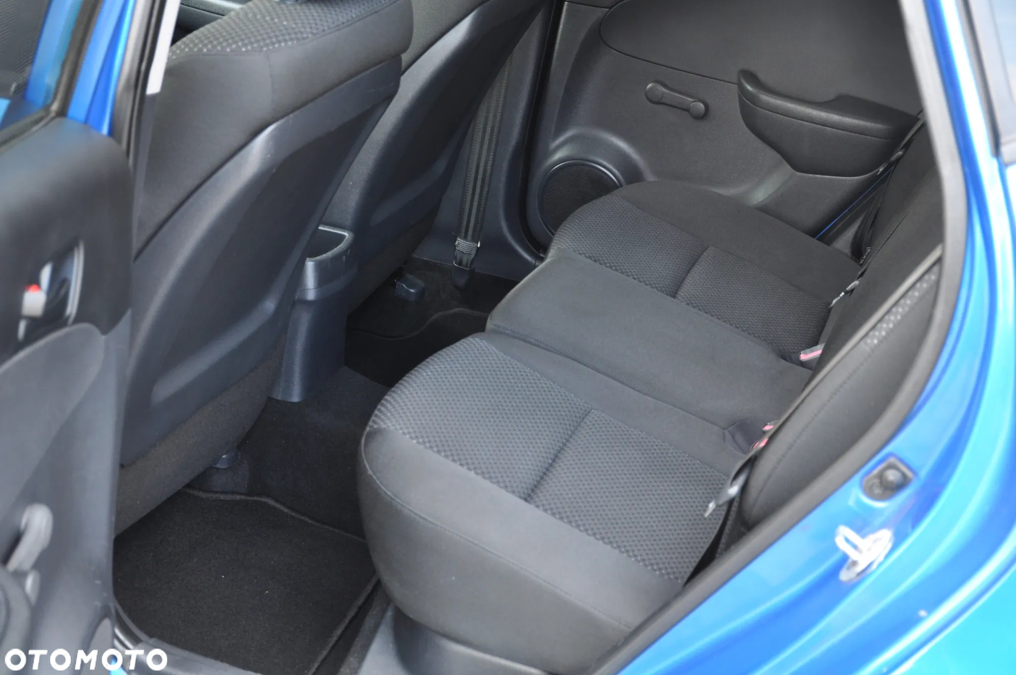 Hyundai i30 1.4 Base + - 27