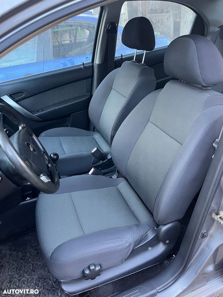 Dezmembrez Chevrolet Aveo gri inchis 1,4 16v 112.000 km 53KW - 5