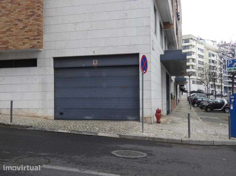 Lugar de Garagem Alto dos Moinhos - Grande imagem: 4/12