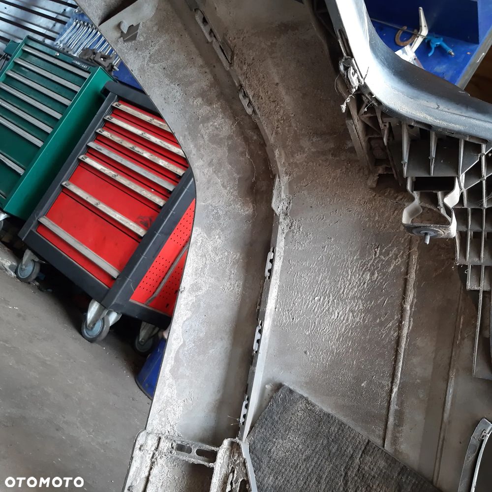 Zderzak Tylny Tył Mercedse E-klasa W211  Kombi 197 - 13