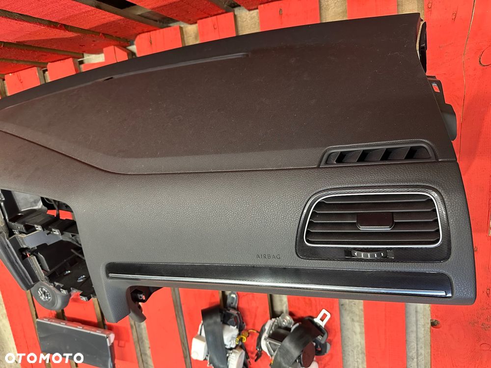 DESKA ROZDZIELCZA konsola kokpit pulpit poduszki airbag pasy KOMPLET ORYGINALNY Golf 7 GTE - 2