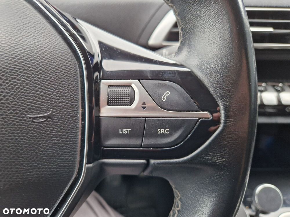 Peugeot 3008 1.5 BlueHDi Active S&S - 21