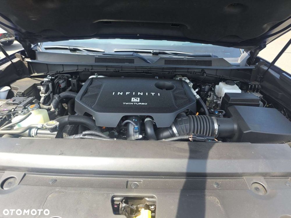 Infiniti QX80 - 8