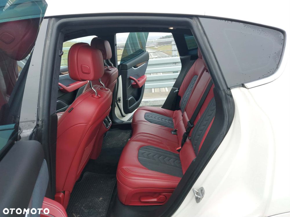 Maserati Levante Q4 GranLusso - 12