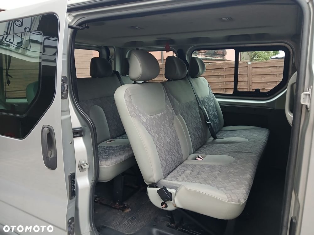 Opel Vivaro - 11
