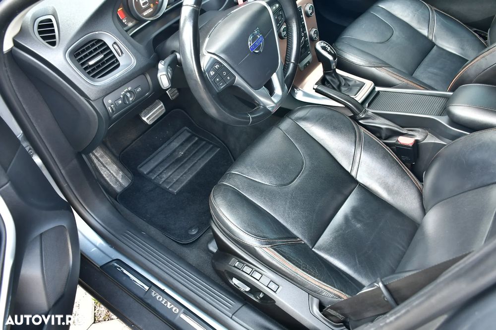 Volvo V40 D3 Geartronic Summum - 7